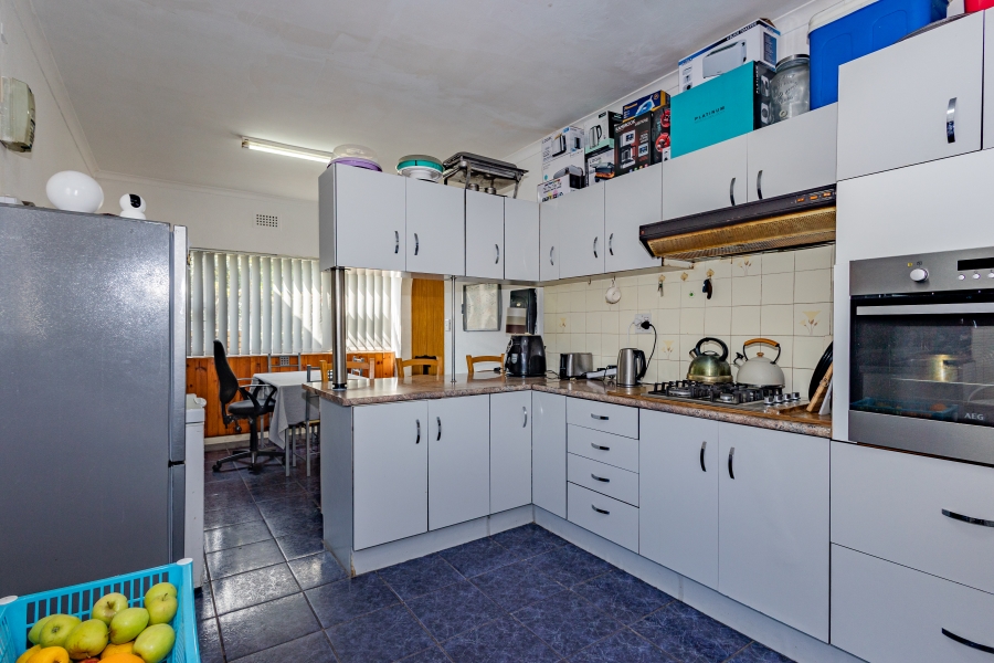 4 Bedroom Property for Sale in Fairfield Estate Western Cape